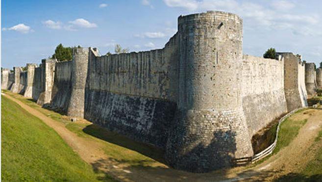 Le Gite Entre Val Et Rose Provins Exterior foto